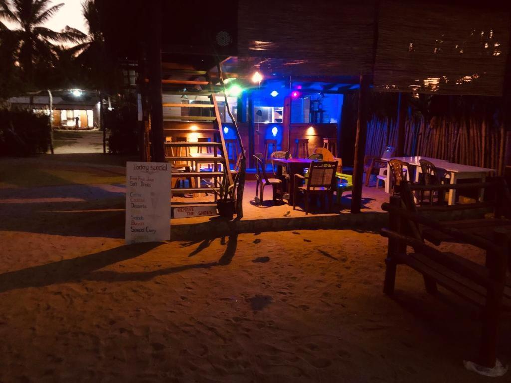 Nilaveli Sheen Coast Trincomalee Exterior foto